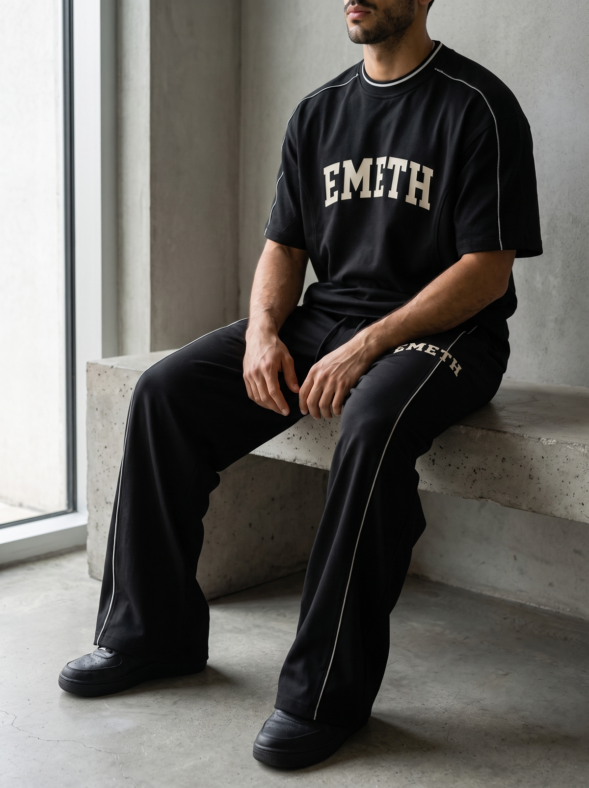EMETH Pantalon Jogger Premium 390 g/m² – Signature Collegiate